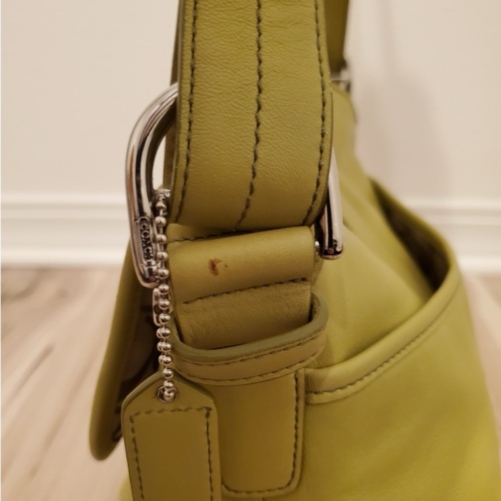 Coach SoHo Vintage 2004 Leather Two Way Lime Green Shoulder/Crossbody Bag - Picture 10 of 15
